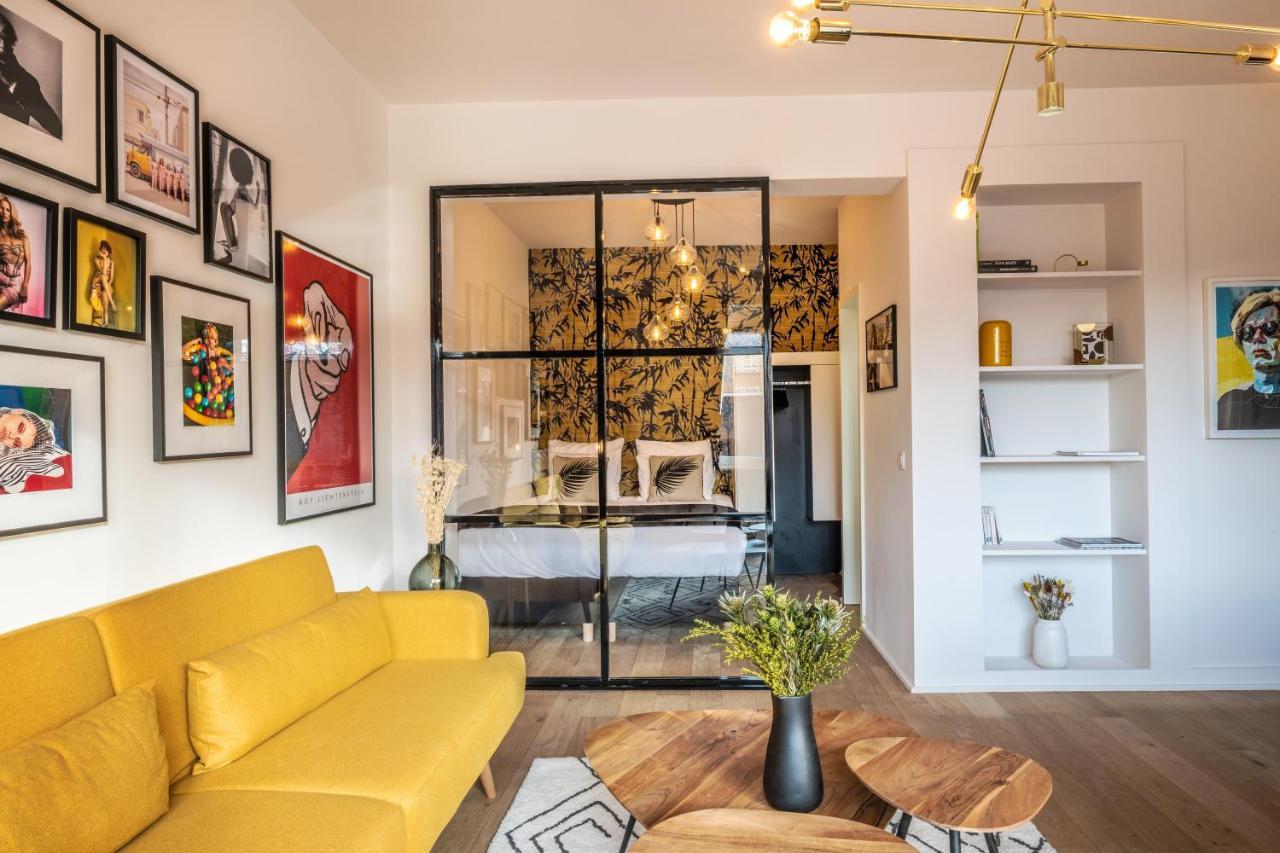 Mini Loft 1 Bedroom 2 Steps From Av Louise Brussels Exterior photo